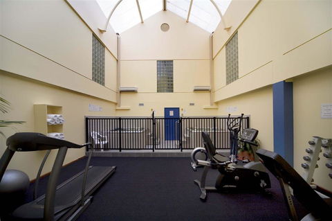 Capital Executive Apt Hotel Canberra - Accommodation Broadbeach 8