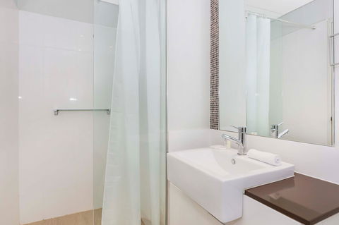 Astra Apartments Perth - Accommodation Broadbeach 4