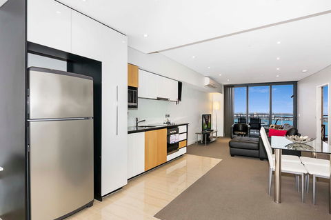 Astra Apartments Perth - Accommodation Broadbeach 17