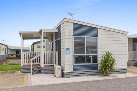 Discovery Parks Adelaide Beachfront - Accommodation Broadbeach 2
