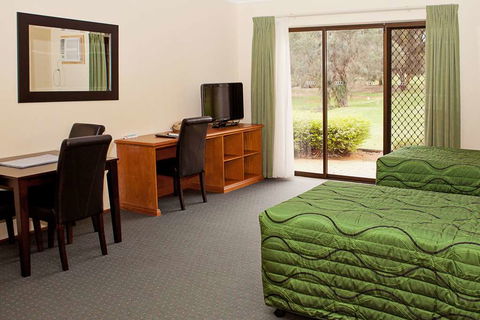 Comfort Inn & Suites Riverland - Accommodation Broadbeach 2