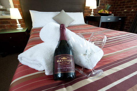Admiral Motor Inn - Accommodation Broadbeach 2
