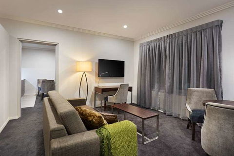 Attika Hotel - Accommodation Broadbeach 2