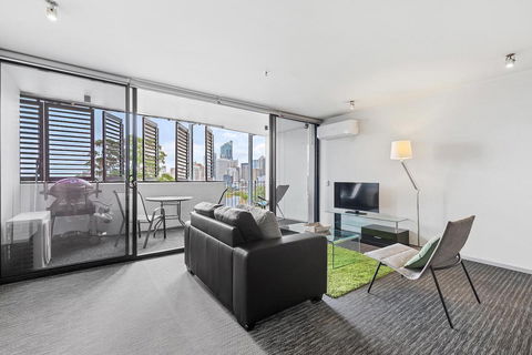 Astra Jasper - Accommodation Broadbeach 6