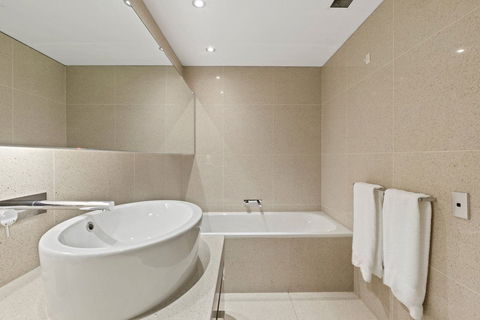 Astra Jasper - Accommodation Broadbeach 9