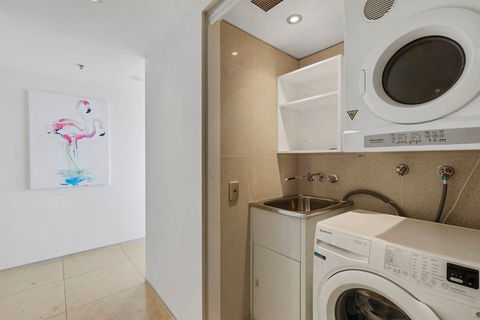 Astra Jasper - Accommodation Broadbeach 17