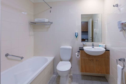 Nesuto Canberra Apartment Hotel - Accommodation Broadbeach 4