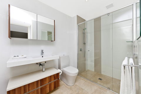 Astra Canberra Manhattan - Accommodation Broadbeach 5