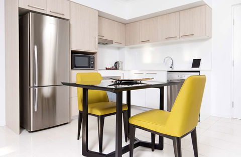Riviera Mackay - Accommodation Broadbeach 1