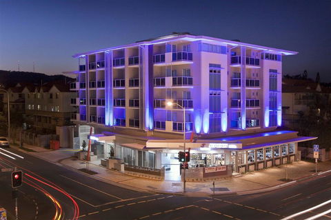 Jephson Hotel - Accommodation Broadbeach 0