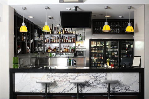 Jephson Hotel - Accommodation Broadbeach 1