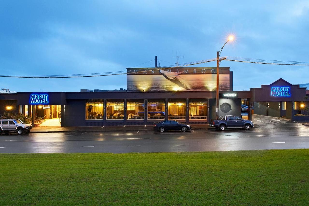 Anakie VIC Accommodation Broadbeach