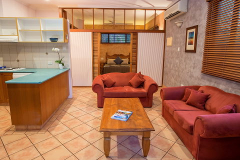 Blue Seas Resort - Accommodation Broadbeach 2