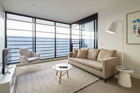381 Cremorne - Accommodation Broadbeach 2