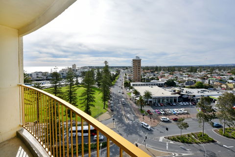 Atlantic Tower Motor Inn - Accommodation Broadbeach 1