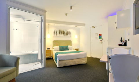 Atlantic Tower Motor Inn - Accommodation Broadbeach 2