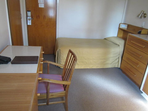 University House - ANU - Accommodation Broadbeach 43