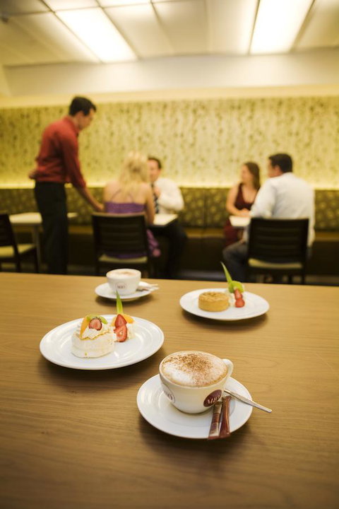 University House - ANU - Accommodation Broadbeach 24