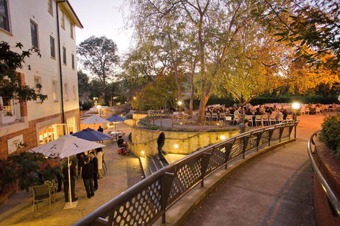 University House - ANU - Accommodation Broadbeach 15