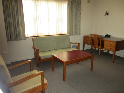 University House - ANU - Accommodation Broadbeach 38