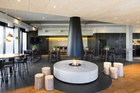 Brassey Hotel - Managed By Doma Hotels - Accommodation Broadbeach 2