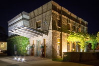 Book Orange Accommodation Vacations Accommodation Broadbeach Accommodation Broadbeach