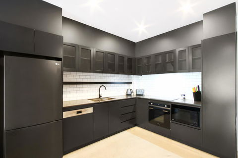 Accommodate Canberra - Parbery - Accommodation Broadbeach 2