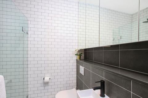 Accommodate Canberra - Parbery - Accommodation Broadbeach 3