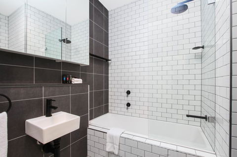 Accommodate Canberra - Parbery - Accommodation Broadbeach 14