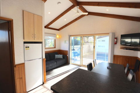 Discovery Parks - Robe - Accommodation Broadbeach 22