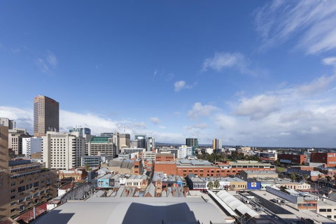 Oaks Adelaide Horizons Suites - Accommodation Broadbeach 9