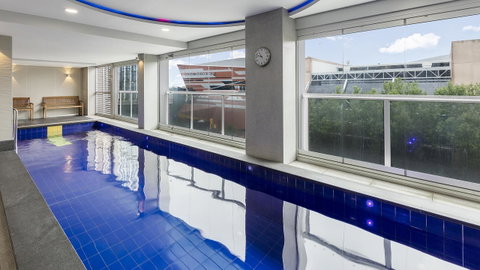 Oaks Adelaide Embassy Suites - Accommodation Broadbeach 7