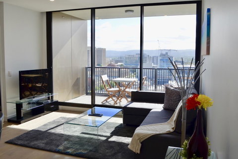 Whitmore SQ - Accommodation Broadbeach 0