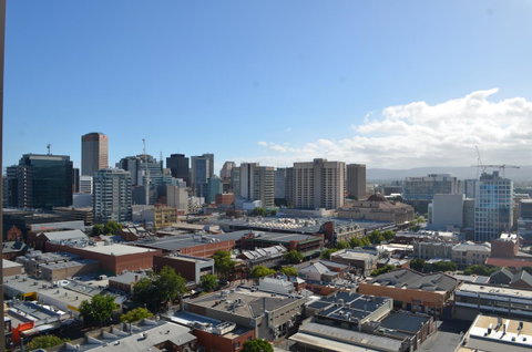 Whitmore SQ - Accommodation Broadbeach 15