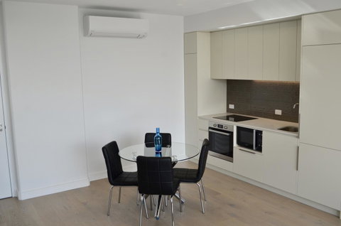 Whitmore SQ - Accommodation Broadbeach 6