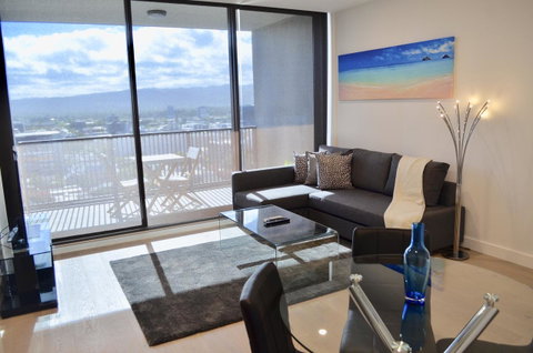 Whitmore SQ - Accommodation Broadbeach 2