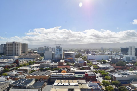 Whitmore SQ - Accommodation Broadbeach 17