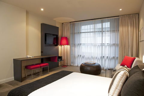 Mantra Hindmarsh Square - Accommodation Broadbeach 1