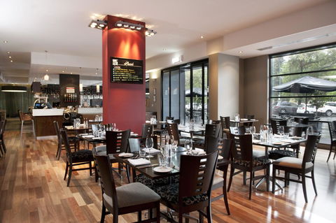 Mantra Hindmarsh Square - Accommodation Broadbeach 10