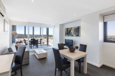 IStay Precinct Adelaide - Accommodation Broadbeach 11