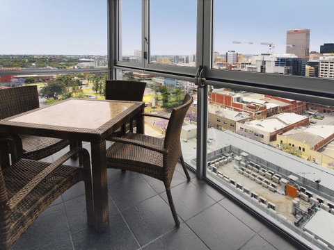 IStay Precinct Adelaide - Accommodation Broadbeach 22