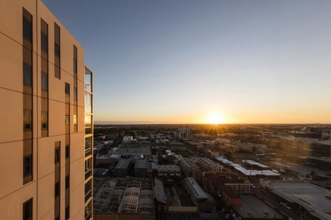 IStay Precinct Adelaide - Accommodation Broadbeach 6