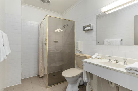 Adelaide Paringa - Accommodation Broadbeach 16