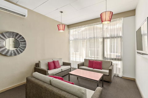 Adelaide Paringa - Accommodation Broadbeach 17