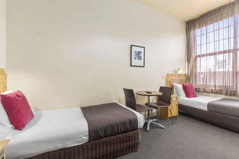 Adelaide Paringa - Accommodation Broadbeach 12