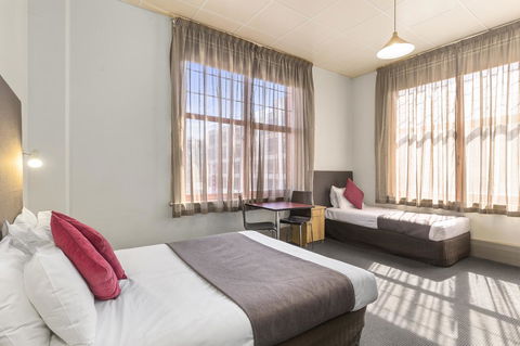 Adelaide Paringa - Accommodation Broadbeach 5