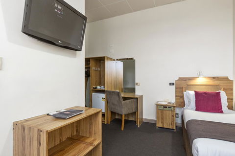 Adelaide Paringa - Accommodation Broadbeach 7