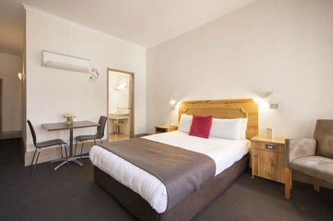 Adelaide Paringa - Accommodation Broadbeach 13