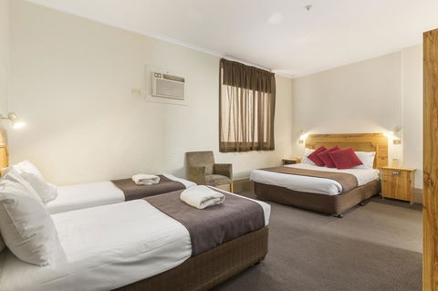 Adelaide Paringa - Accommodation Broadbeach 6