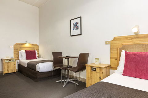Adelaide Paringa - Accommodation Broadbeach 11